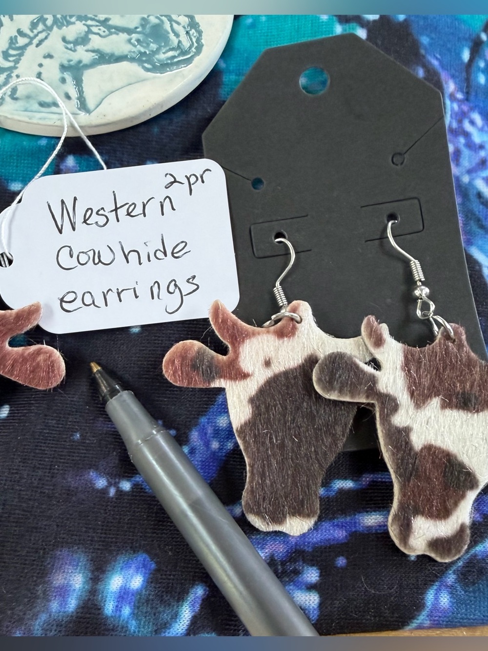 Cowhide Cow Head Dangle homemade style BoHo  Earrings - Brown & White (S)